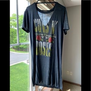 Band T-Shirt dress with choker detail